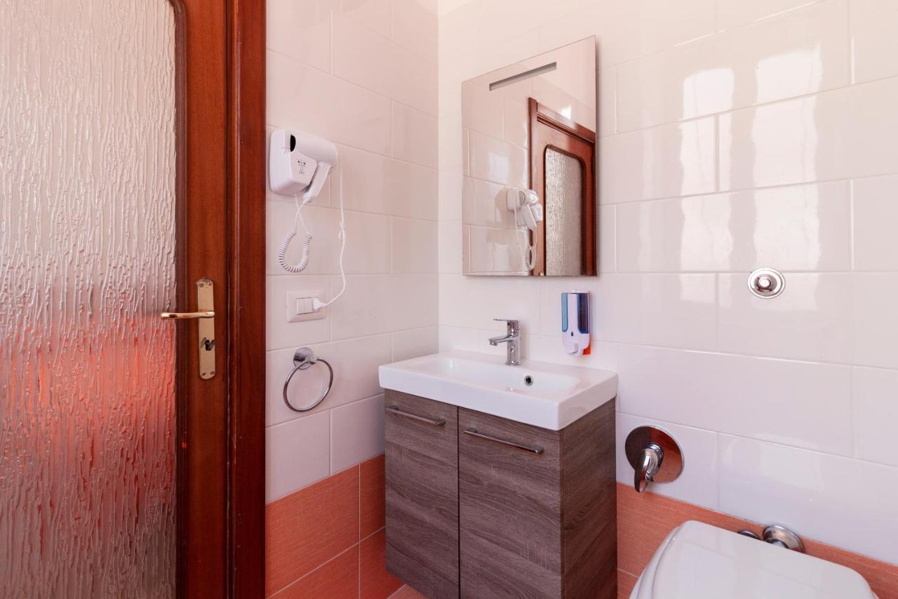 Bnb Etnuvio, Double Rooms In נאפולי מראה חיצוני תמונה
