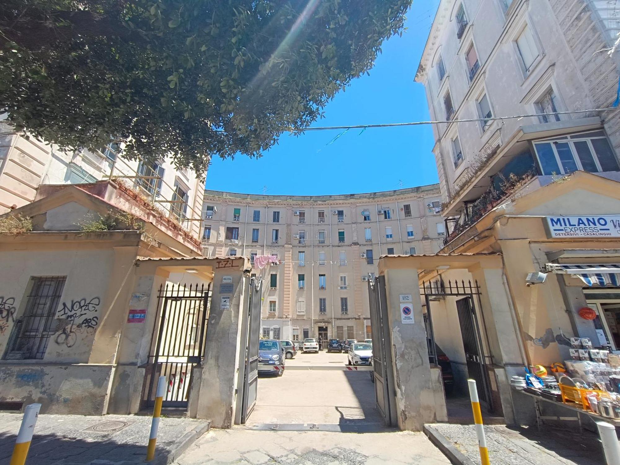 Bnb Etnuvio, Double Rooms In נאפולי מראה חיצוני תמונה